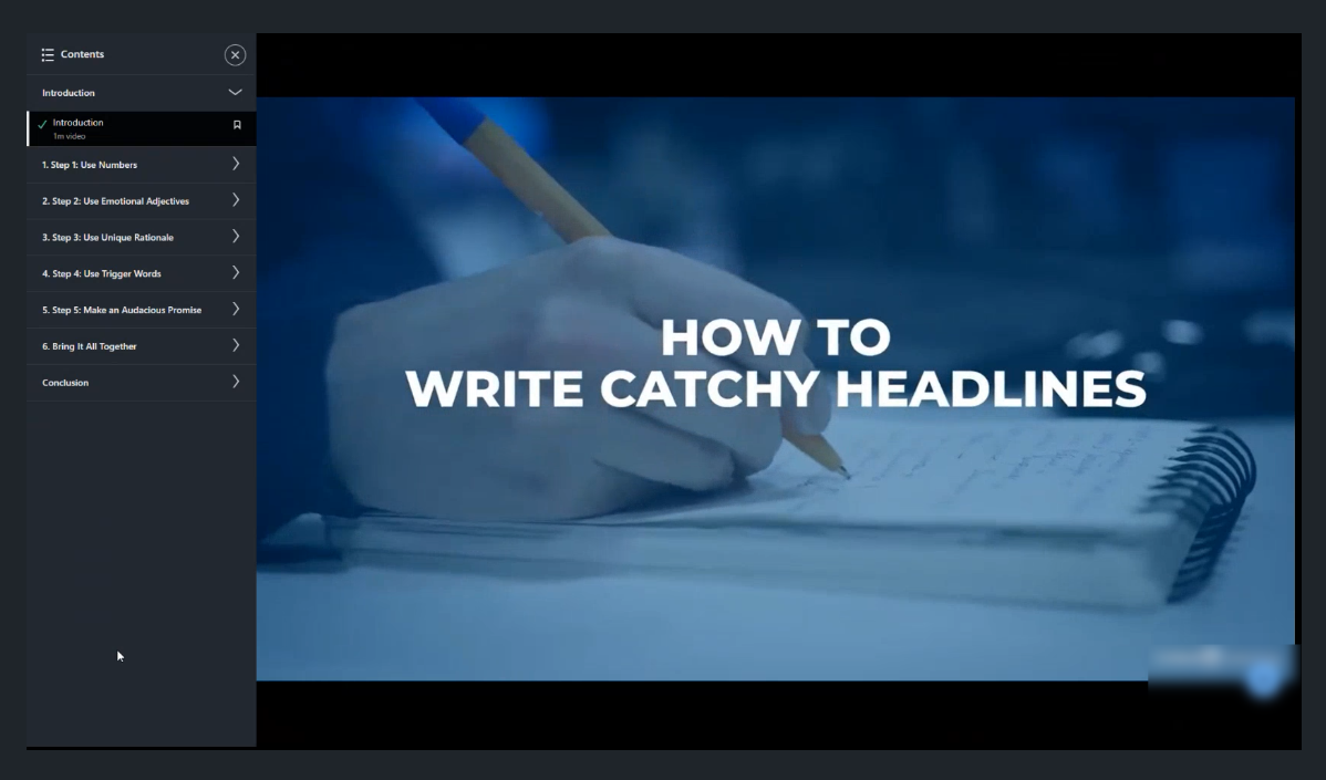 A Marketer's Guide to Writing Catchy Headlines CS004